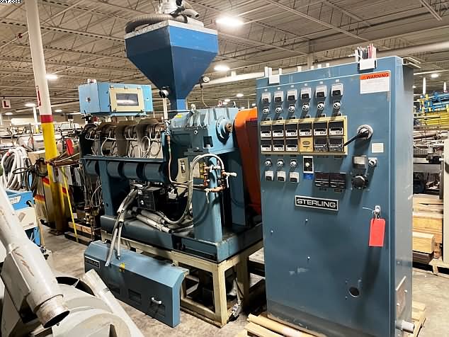 STERLING 2" Carriage-Mounted Extruder, 25 HP 30:1 L/D,